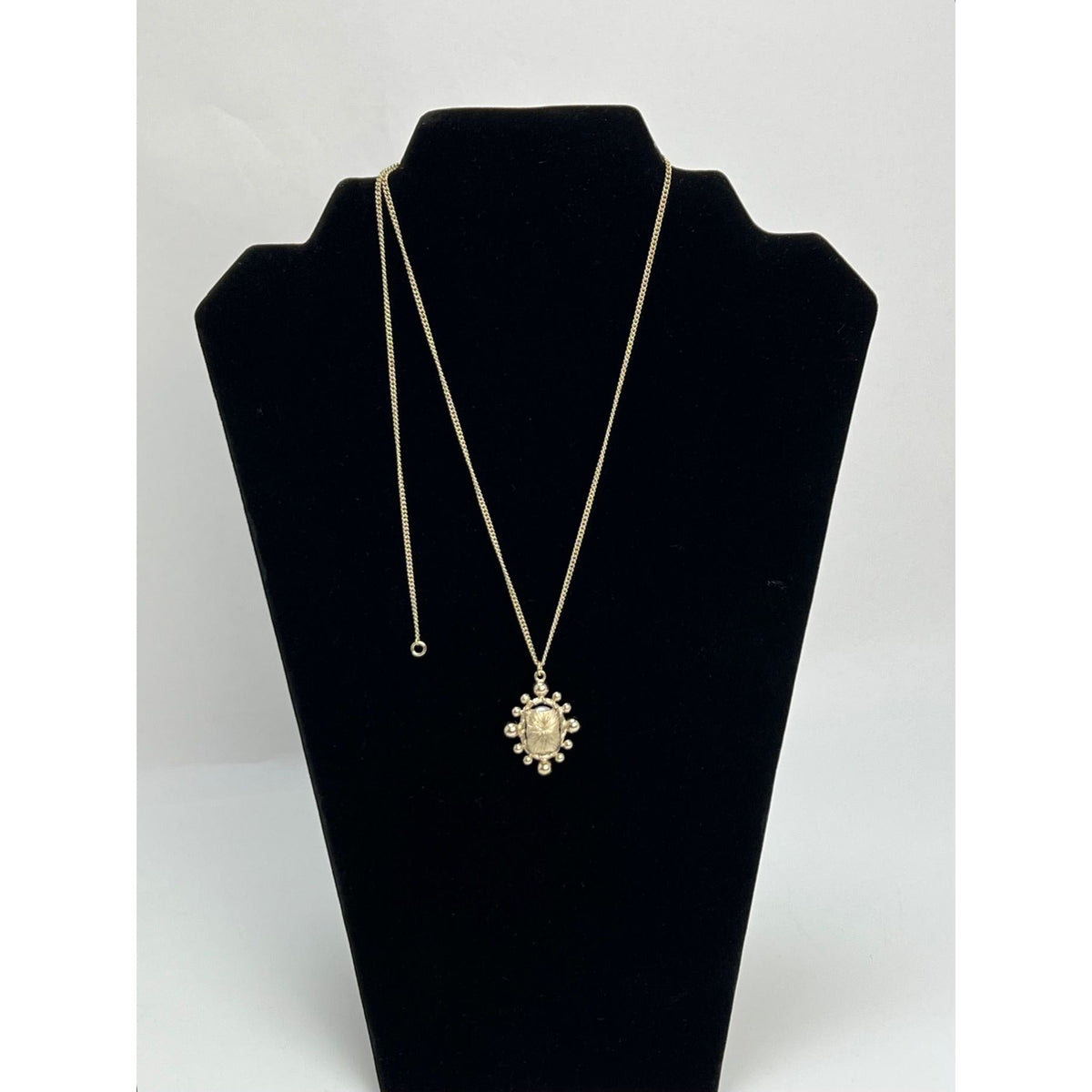 Chanel Crystal CC Necklace | Gold-Tone Jewelry